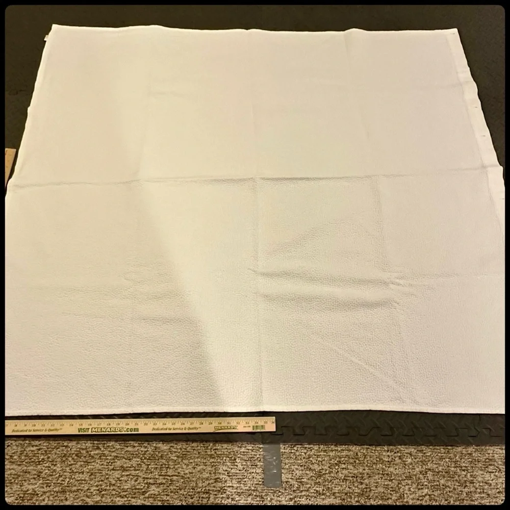 🚿🛁 Crate & Barrel Elegant White Textured Shower Curtain, Great Condition, Clean